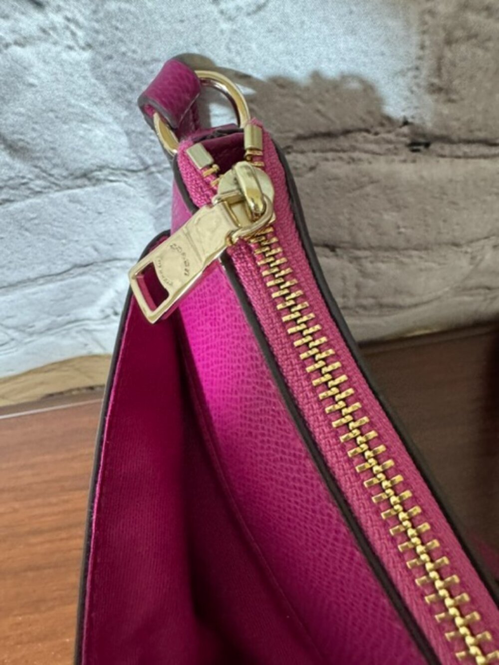 Coach East West Crossbody Fuchsia Pink Crossgrain Leather EUC - Picture 10 of 13
